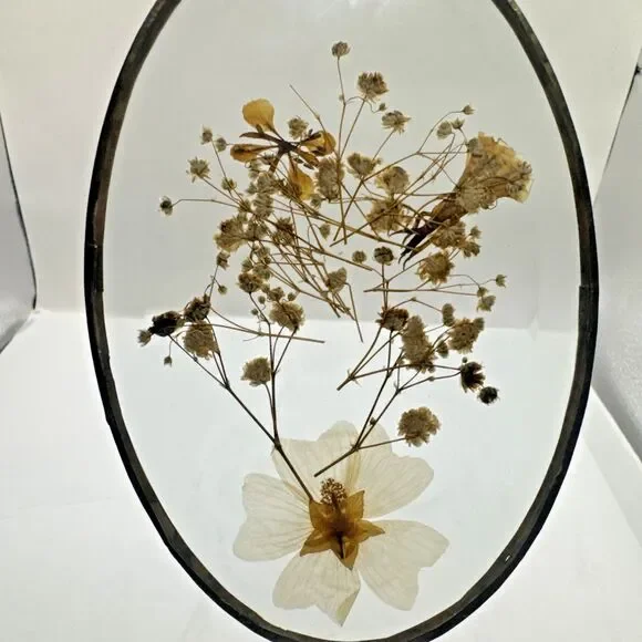 Vintage OvalBeveled Glass Dried Flowers Gold Frame Hanging Wall Decor 6.” - Picture 2 of 4